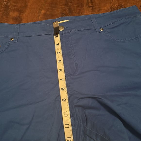 Jones New York Capri Pants - Picture 12 of 13
